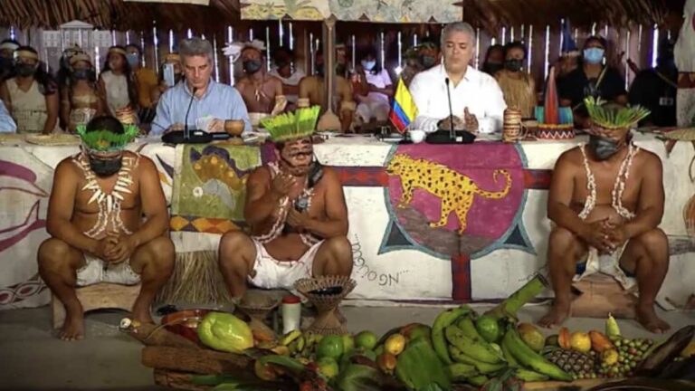 DUQUE -INDIGENAS