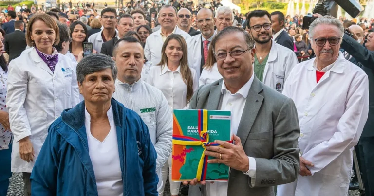 Reforma-a-la-Salud PETRO